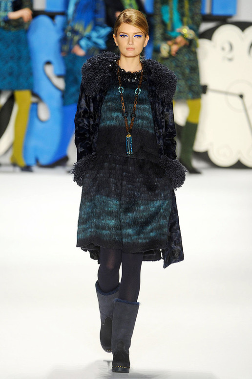 แฟชั่นใหม่ของ Anna Sui - นางแบบ - อินเทรนด์ - แฟชั่น - แฟชั่นคุณผู้หญิง - แฟชั่นวัยรุ่น - ไอเดีย - แฟชั่นโชว์ - เดรส