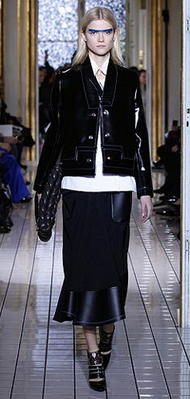 แรงบันดาลใจจาก แฟชั่น FALL 2011 - แฟชั่น - แฟชั่นโชว์ - อินเทรนด์ - เทรนด์ใหม่ - ดีไซเนอร์ - แฟชั่นคุณผู้หญิง
