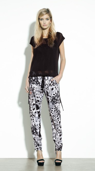 Khám phá BST Xuân 2013 của DKNY