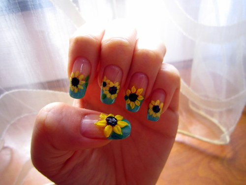 Sinh động cùng nail 3D - xu hướng - Thời trang nữ - Tư vấn - Trang trí móng - Hè 2012