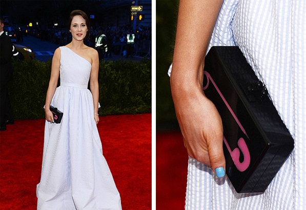 Phụ kiện nổi bật của Sao tại Met Gala 2013 - Miley Cyrus - Zooey Deschanel - Miranda Kerr - Kelly Osbourne - Phong Cách Sao - Phụ kiện - Tin Thời Trang