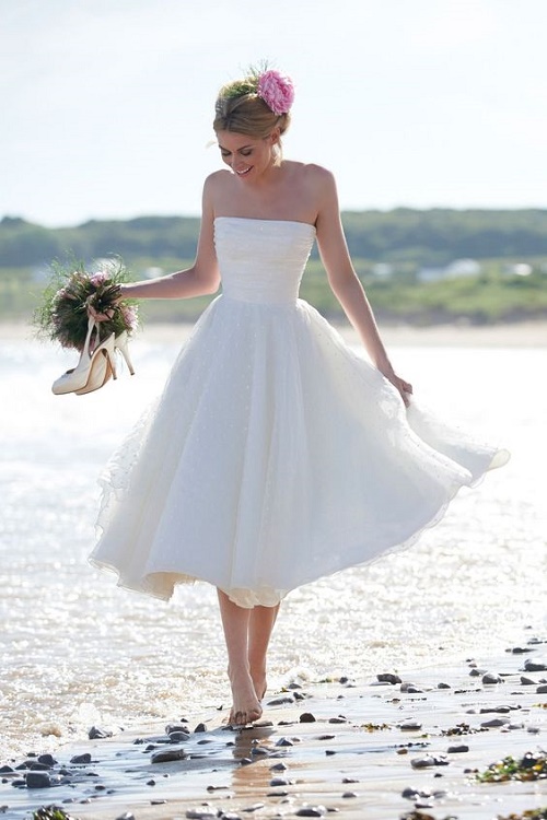 beach wedding dress - beach wedding dress - ชุดแต่งงาน - ไอเดีย - เทรนด์ใหม่ - อินเทรนด์ - เทรนด์แฟชั่น - การแต่งตัว - แฟชั่นคุณผู้หญิง - แฟชั่น