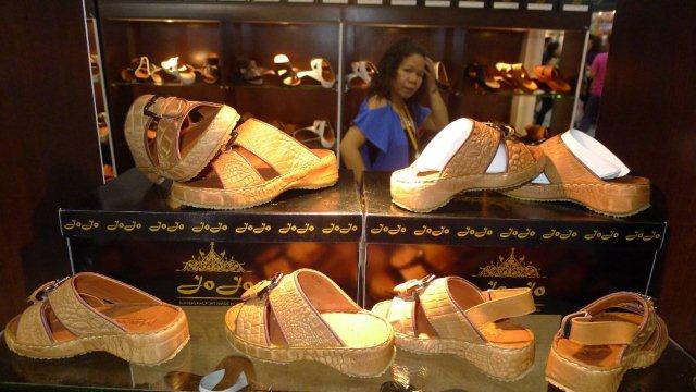 JoJo comfort of slippers - Shoes - Thailand - Sandals