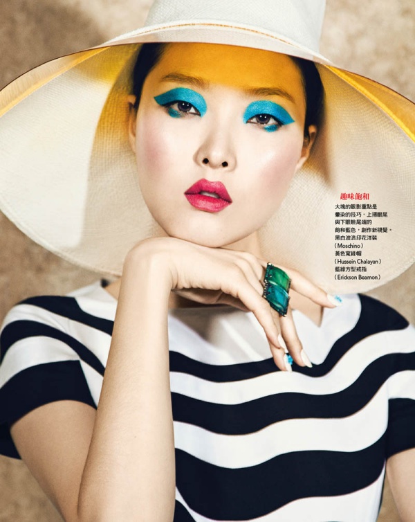 Sung Hee Kim quyến rũ với đôi mắt trang điểm tông xanh nổi bật - Sung Hee Kim - Tin Thời Trang - Người mẫu - Hình ảnh