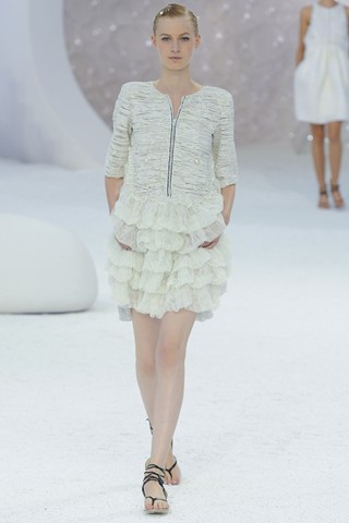 Chanel Spring 2012 Ready-To-Wear Paris Show