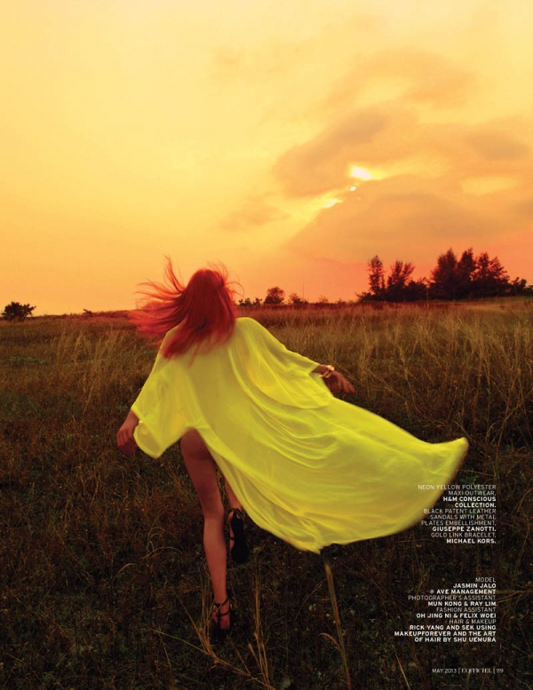 Jasmin Jalo tái hiện hình ảnh “Only Girl in The World” trên tạp chí L’Officiel Singapore tháng 5/2013. - Jasmin Jalo - Người mẫu - Tin thời trang