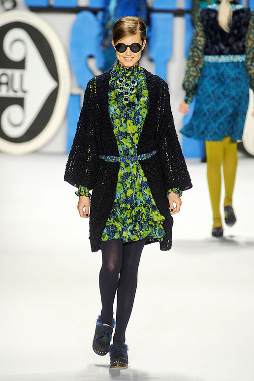 แฟชั่นใหม่ของ Anna Sui - นางแบบ - อินเทรนด์ - แฟชั่น - แฟชั่นคุณผู้หญิง - แฟชั่นวัยรุ่น - ไอเดีย - แฟชั่นโชว์ - เดรส