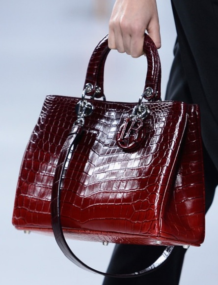 Những chiếc túi xách hoa lá tinh tế trong BST Dior Cruise 2014 - Dior Cruise 2014 - Thời trang nữ - Bộ sưu tập - Nhà thiết kế - Thời trang - Phụ kiện - Túi xách