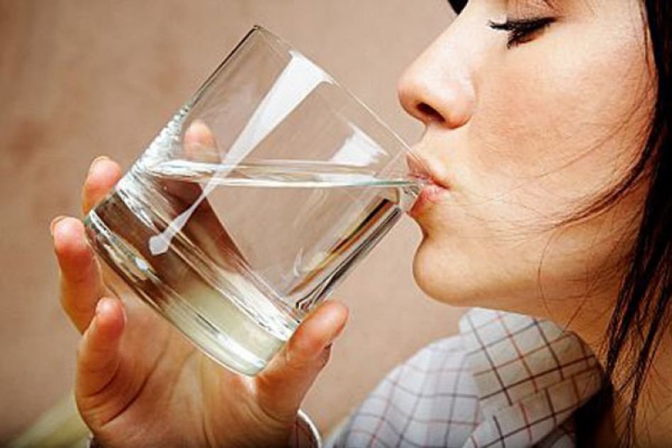7 ประโยชน์ดี๊ดีที่คุณจะได้รับ เมื่อคุณ ดื่มน้ำอุ่น ในทุกๆเช้า
