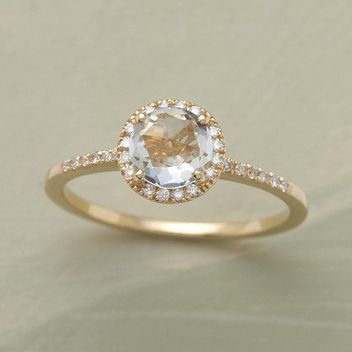 Cho nàng cảm giác hạnh phúc với nhẫn đính hôn đẹp - Trang sức - Thời trang cưới - Nhẫn - Nhẫn đính hôn