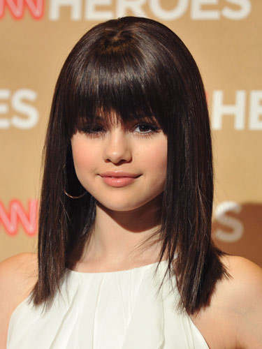 Những kiểu tóc ấn tượng của cô bạn phù thủy Selena Gomez - Tóc