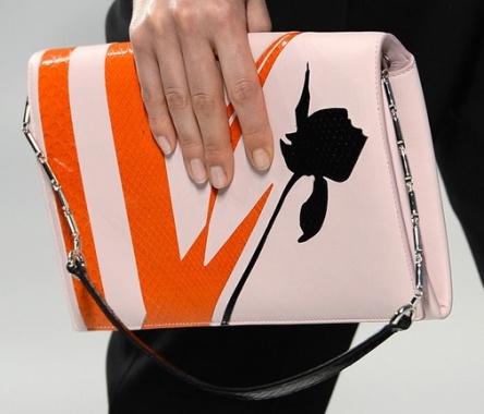 Những chiếc túi xách hoa lá tinh tế trong BST Dior Cruise 2014 - Dior Cruise 2014 - Thời trang nữ - Bộ sưu tập - Nhà thiết kế - Thời trang - Phụ kiện - Túi xách