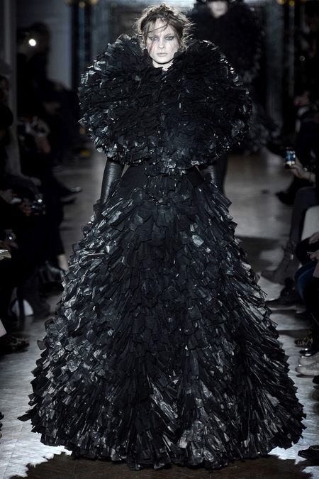 BST Thu 2013 cực độc đáo từ Gareth pugh - Thời trang nữ - Bộ sưu tập - Nhà thiết kế - Thời trang - Thu 2013 - Gareth Pugh