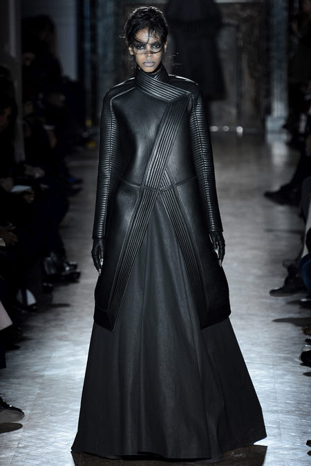 BST Thu 2013 cực độc đáo từ Gareth pugh - Thời trang nữ - Bộ sưu tập - Nhà thiết kế - Thời trang - Thu 2013 - Gareth Pugh