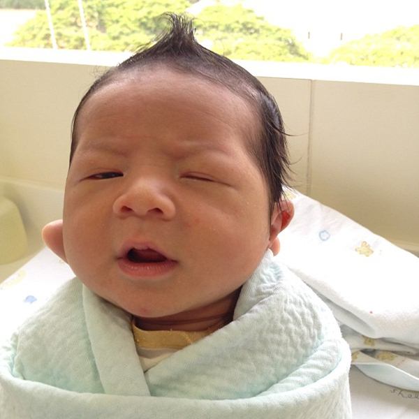 อัพเดท!! ภาพน้องภูดิศ ลูกชายหัวแก้วหัวแหวนของ ป๋อ เอ๋ ทะเล้นเชียว! - ลูกดารา - ภาพน้องภูดิศ - ลูกชายป๋อ เอ๋ - ป๋อ ณัฐวุฒิ สกิดใจ - ลูกชายคนแรก