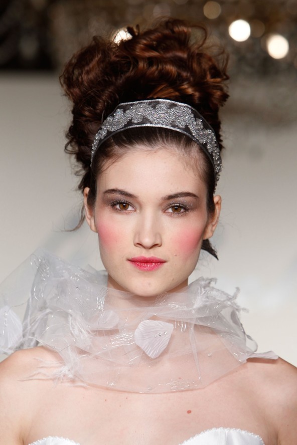 Gorgeous & Trendiest Bridal Hairstyles in 2013 - Fashion - Women's Wear - Trends - Hairstyles - 2013 - Wedding Styles - Wedding Hairstyles