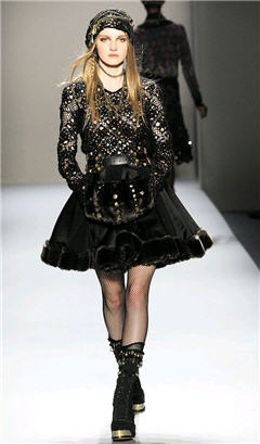 Alexandre Herchcovitch's Russian dolls: Fall 2010 - Gucci - Women's Wear