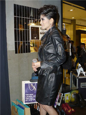 นิตยสารอินสไตล์ ชวนคุณเปิดโลกแห่งแฟชั่น - นิตยสาร - InStyle - วิว วรรณรถ - ก้อย รัชวิน - นุช นีรนาถ - แฟชั่นโชว์