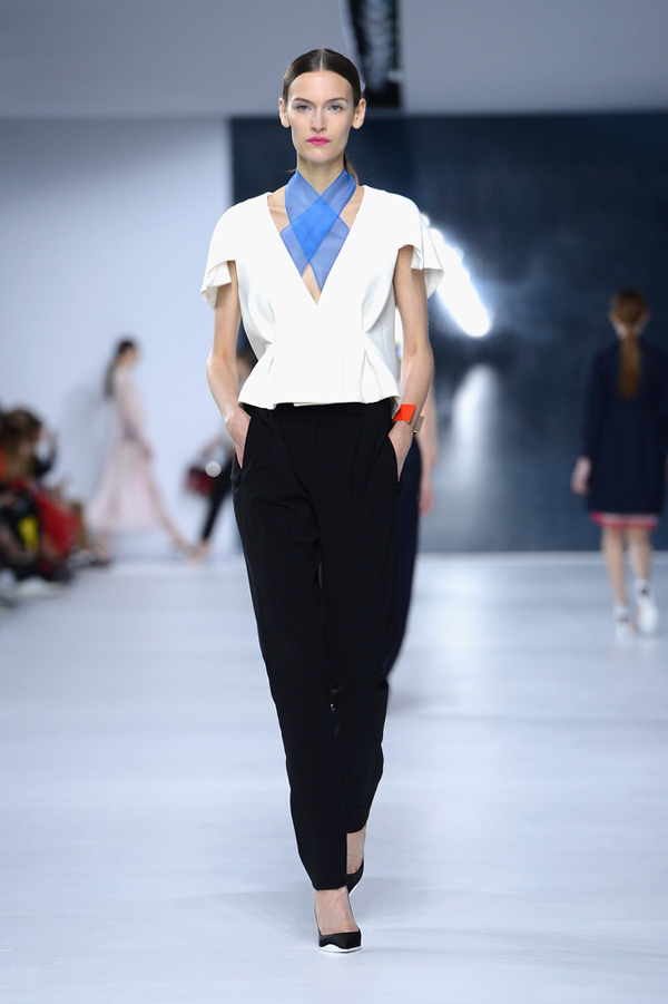 Dior ra mắt BST Cruise 2014 đầy sang trọng và cuốn hút
