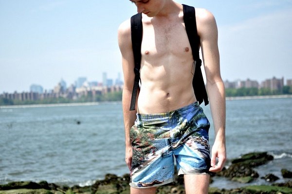 “กางเกงชายหาด” เทรนด์ผู้ชายมาแรงร้อนนี้!