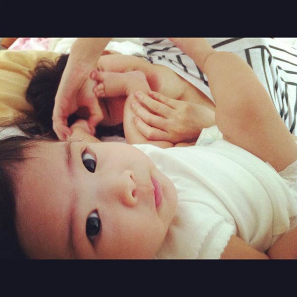 อัพเดทความน่ารักของ น้องนาวา ลูกสาวสุดเลิฟของแม่อ้อม พิยดา - น้องนาวา - ลูกสาวอ้อม พิยดา