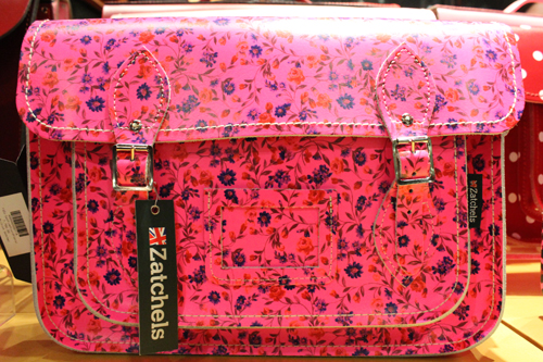 กระเป๋าทรง Satchel  มีเสน่ห์สุดคลาสสิก สไตล์อังกฤษ