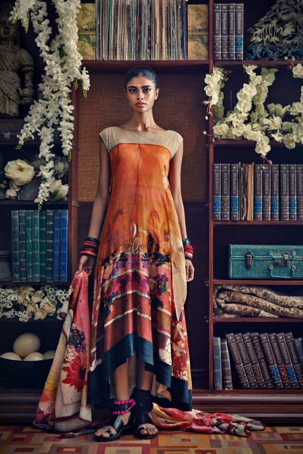 Phong cách thời trang Ấn Độ trong BST Xuân-Hè 2013 của Tarun Tahiliani - Tarun Tahiliani - Thời trang nữ - Bộ sưu tập - Xuân/Hè 2013 - Tin Thời Trang