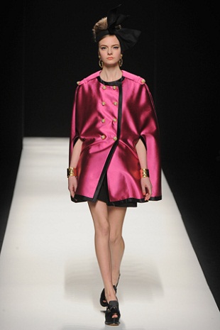 Moschino Collection Fall 2012 Ready to Wear - Moschino - แฟชั่นคุณผู้หญิง - แฟชั่นโชว์