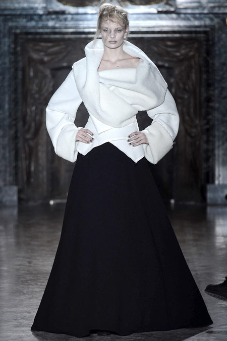 BST Thu 2013 cực độc đáo từ Gareth pugh - Thời trang nữ - Bộ sưu tập - Nhà thiết kế - Thời trang - Thu 2013 - Gareth Pugh