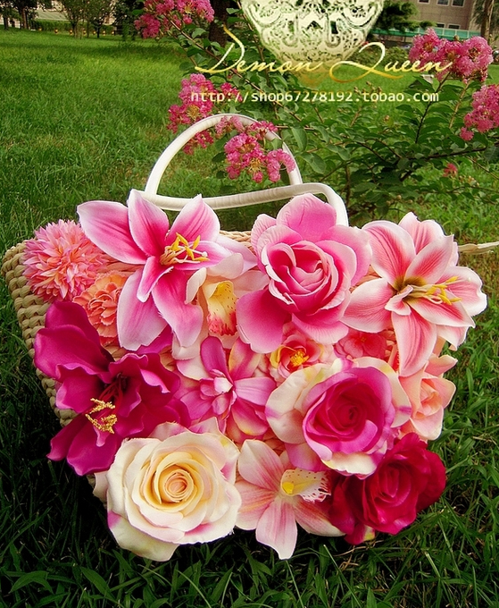 แฟชั่นกระเป๋าประดับดอกไม้ สีสันสดใส สวยน่ารัก รับซัมเมอร์ !! - แบบกระเป๋า - แฟชั่นกระเป๋า - กระเป๋าเดินชายทะเล - กระเป๋าประดับดอกไม้