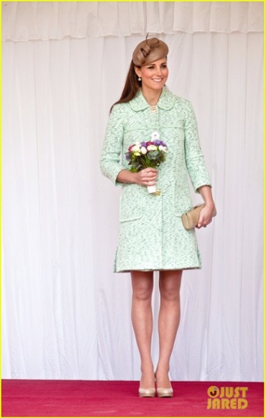 สวยเก๋...แฟชั่นชุดคลุมท้อง สไตล์ เจ้าหญิงเคท มิดเดิลตัน - Celeb Style - แฟชั่นชุดคลุมท้อง - ชุดคลุมท้อง - สไตล์เจ้าหญิงเคท - เคท มิดเดิลตัน - แฟชั่นคนท้อง