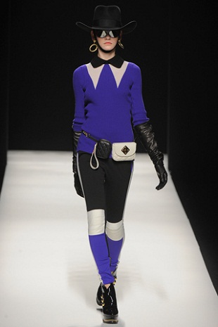 Moschino Collection Fall 2012 Ready to Wear - Moschino - แฟชั่นคุณผู้หญิง - แฟชั่นโชว์