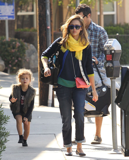 Điểm mặt phong cách xuống phố cực chất của Jessica Alba - Thời trang nữ - Tư vấn - Người mẫu - Thời trang - Jessica Alba - Phong Cách Sao - Xuống phố