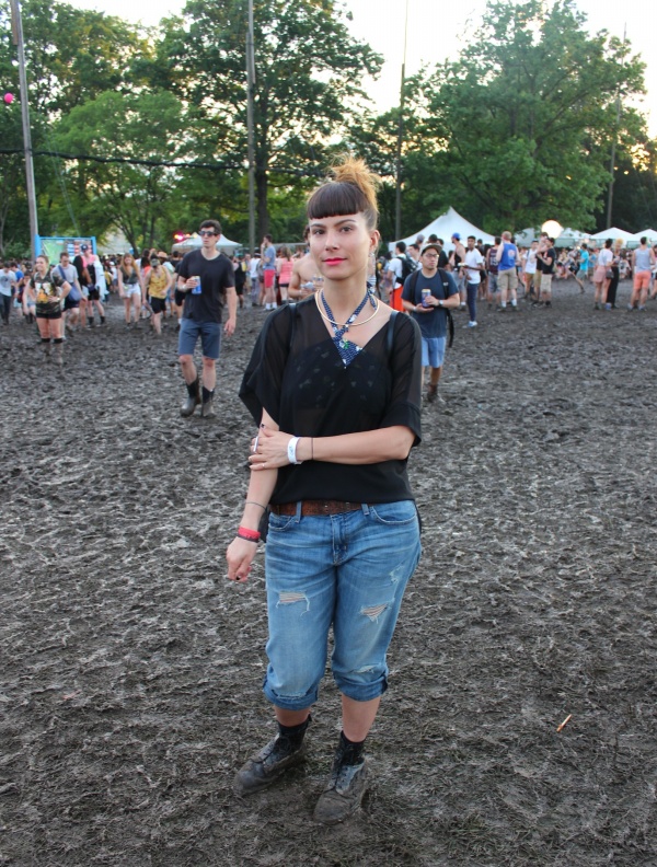 Street Style Bắt Mắt Tại Lễ Hội Âm Nhạc Governors Ball, New York - Street style - Thời trang - Tin Thời Trang - Xuống phố