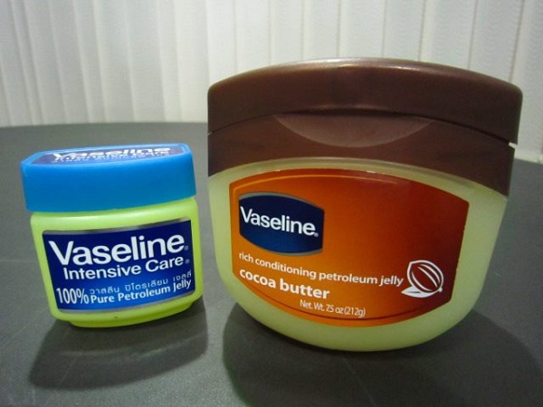10 คุณประโยชน์ของวาสลีน (Vaseline) ที่เราไม่เคยรู้มาก่อน สวยครบจนใน 1 กระปุก - ไอเดีย - เคล็ดลับ - บำรุงผิว - สุขภาพ