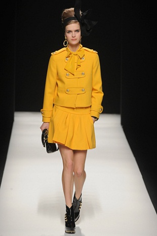 Moschino Collection Fall 2012 Ready to Wear - Moschino - แฟชั่นคุณผู้หญิง - แฟชั่นโชว์