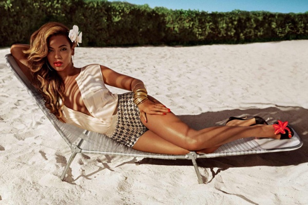 Beyonce nóng bỏng, gợi cảm trong BST mới của H&M - Thời trang nữ - Bộ sưu tập - Nhà thiết kế - Thời trang - Xuân/Hè 2013 - Beyonce Knowles - H&M - Thời trang áo tắm
