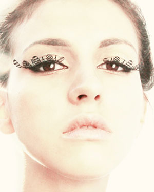 Paper Eyelashes: Hot Trend for every Party - Accessory - Makeup - Eyelashes