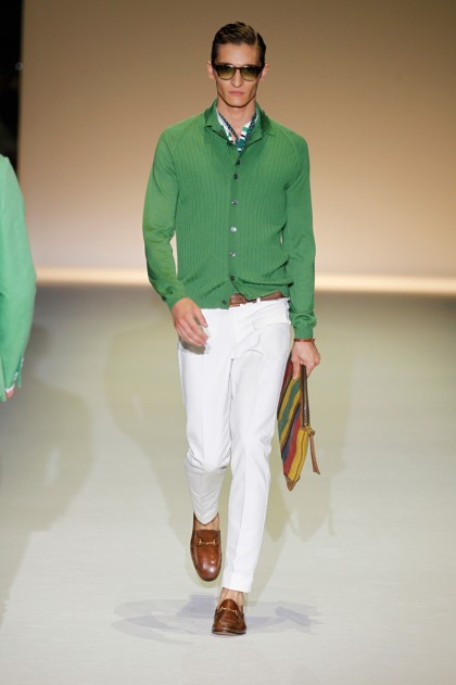 สีสันจัดจ้าน กับแฟชั่นสุภาพบุรุษ Gucci  จัดเต็มสู้ร้อนซะ!! - แฟชั่นคุณผู้ชาย - สุภาพบุรุษ Gucci - True Color - กุชชี่ - เสื้อผ้าหน้าร้อน - การแต่งตัว