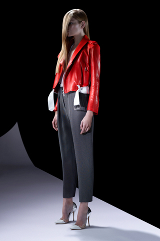 Độc đáo BST thời trang mới nhất của Mugler tại Resort 2013 - Bộ sưu tập - Thời trang nữ - Mugler - Nhà thiết kế - Trình diễn thời tran
