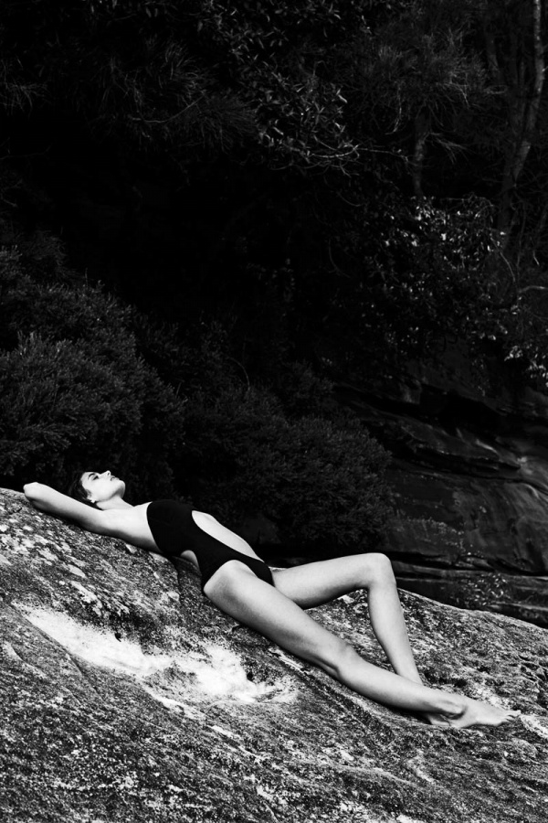 Taylor Hill quyến rũ cùng áo tắm trên Tạp chí FGR [Photos] - Thời trang nữ - Taylor Hill - Thời trang - Người mẫu - Tạp chí thời trang - Hình ảnh - Fashion Gone Rogue