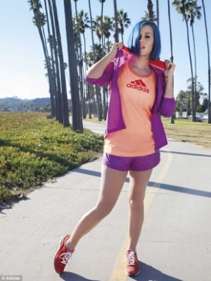 Katy Perry khoe thân hình săn chắc trong QC "All in One" của Adidas [Video] - Thời trang nữ - Bộ sưu tập - Nhà thiết kế - Sao - Quảng cáo - Video - Katy Perry - Adidas - "All in One" - Thời trang thể thao