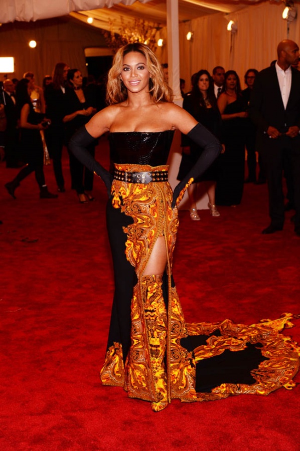 Thời trang quyến rũ của Sao tại Met Gala 2013 - Beyonce - Gwen Stefani - Jessica Biel - Katie Holmes - Kirsten Dunst - Madonna - Met Gala 2013 - Phong Cách Sao - Thảm đỏ - Tin Thời Trang