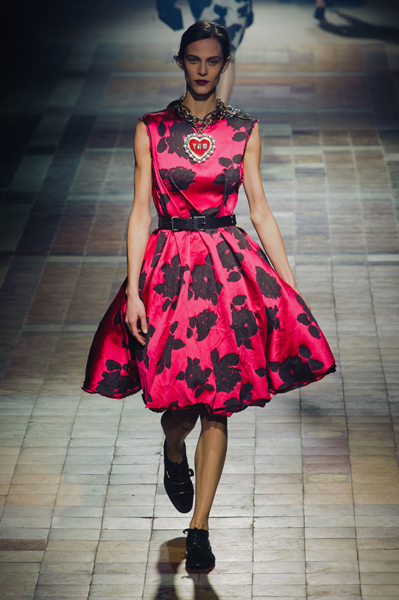 Lavin กับโชว์ ฤดู Fall 2013 - แฟชั่น - แฟชั่นดารา - เทรนด์ใหม่ - เคล็ดลับ - ทรงผม - อินเทรนด์ - ความงาม - แฟชั่นวัยรุ่น - แฟชั่นคุณผู้ชาย - รองเท้า - แฟชั่นโชว์