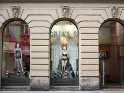 Sexy Victoria`s Secret Brand Arrives In Zagreb
