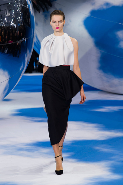 คอลเลคชั่นล่าสุดจาก Dior - แฟชั่น - แฟชั่นคุณผู้หญิง - เคล็ดลับ - เทรนด์ใหม่ - อินเทรนด์ - ความงาม - เครื่องสำอาง - แฟชั่นโชว์