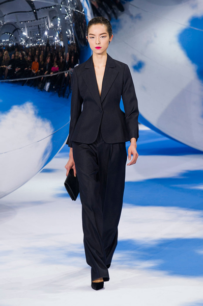 คอลเลคชั่นล่าสุดจาก Dior - แฟชั่น - แฟชั่นคุณผู้หญิง - เคล็ดลับ - เทรนด์ใหม่ - อินเทรนด์ - ความงาม - เครื่องสำอาง - แฟชั่นโชว์