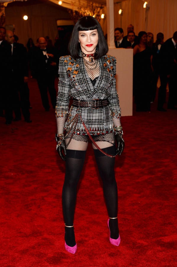 Thời trang quyến rũ của Sao tại Met Gala 2013 - Beyonce - Gwen Stefani - Jessica Biel - Katie Holmes - Kirsten Dunst - Madonna - Met Gala 2013 - Phong Cách Sao - Thảm đỏ - Tin Thời Trang