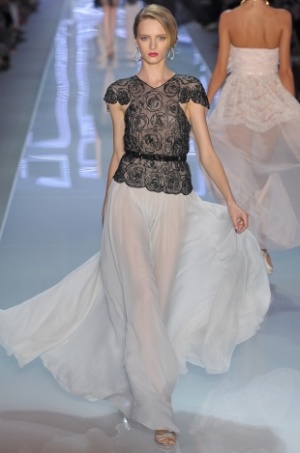 Romantic & Vintage in Christian Dior Spring 2012 - Women's Wear - Fashion Show - Christian Dior