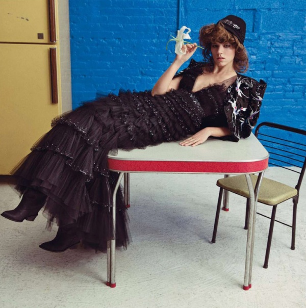 Freja Beha Erichsen tạo dáng quyến rũ trên Vogue Pháp - Freja Beha Erichsen - Tin Thời Trang - Người mẫu - Vogue Pháp